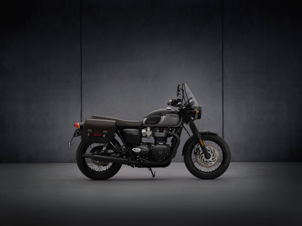 Bonneville-T120-black